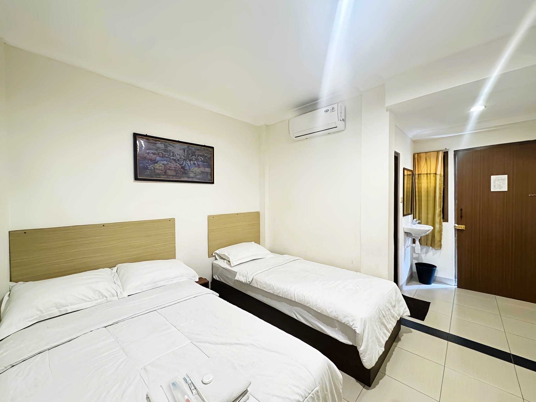 20073458-440dc580e2a90bb3eda7c14192a285ea